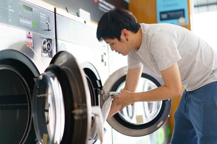 Photo or depiction of a service business