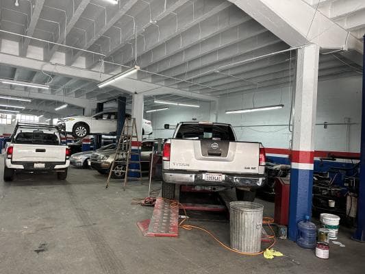 Photo or depiction of a automotive & vehicle business