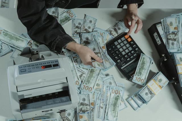 Thumbnail for A Comprehensive Guide to Buying a Profitable Business in 2023