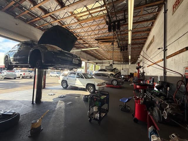 Photo or depiction of a automotive & vehicle business