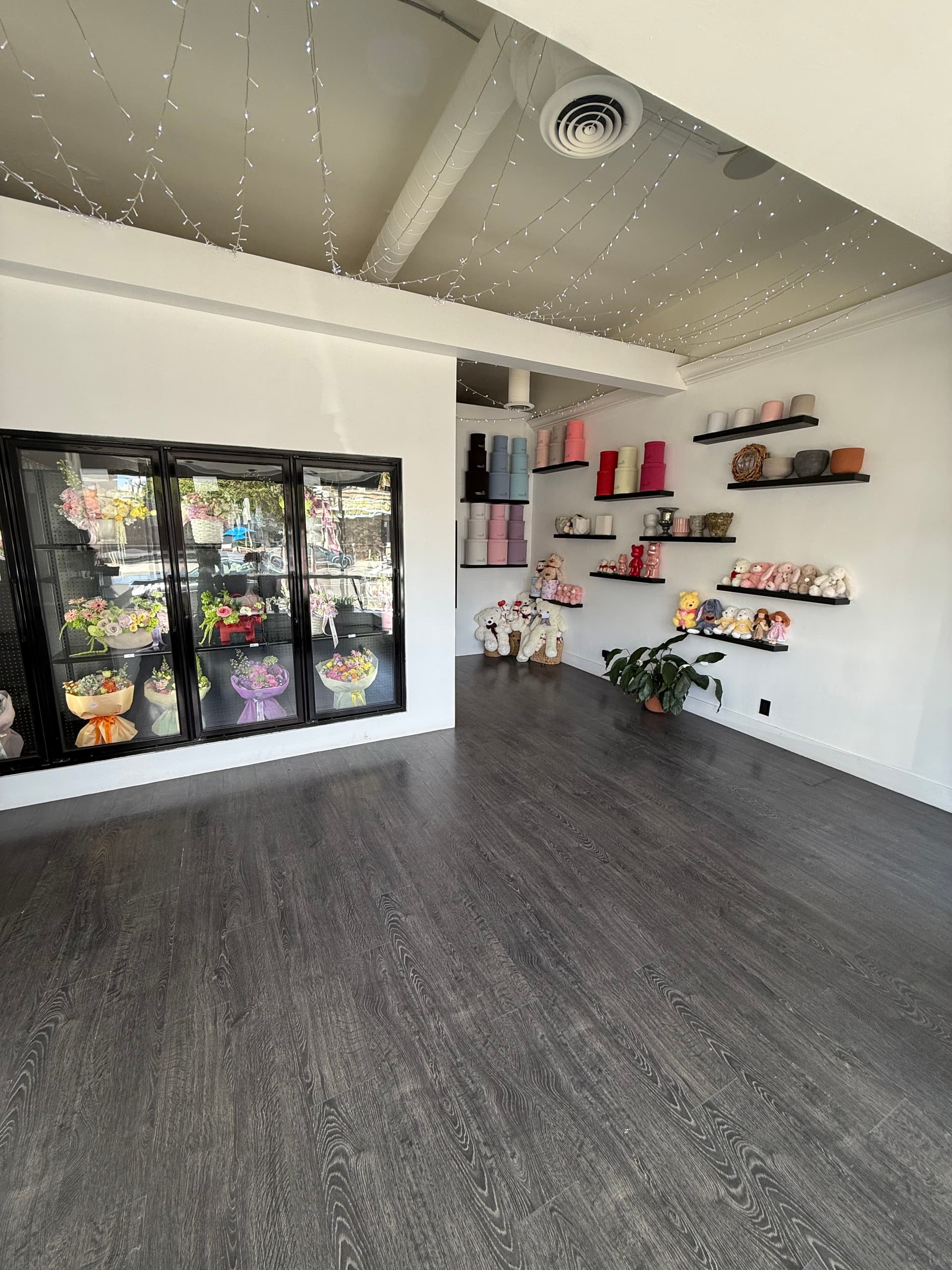 Photo or depiction of a retail business