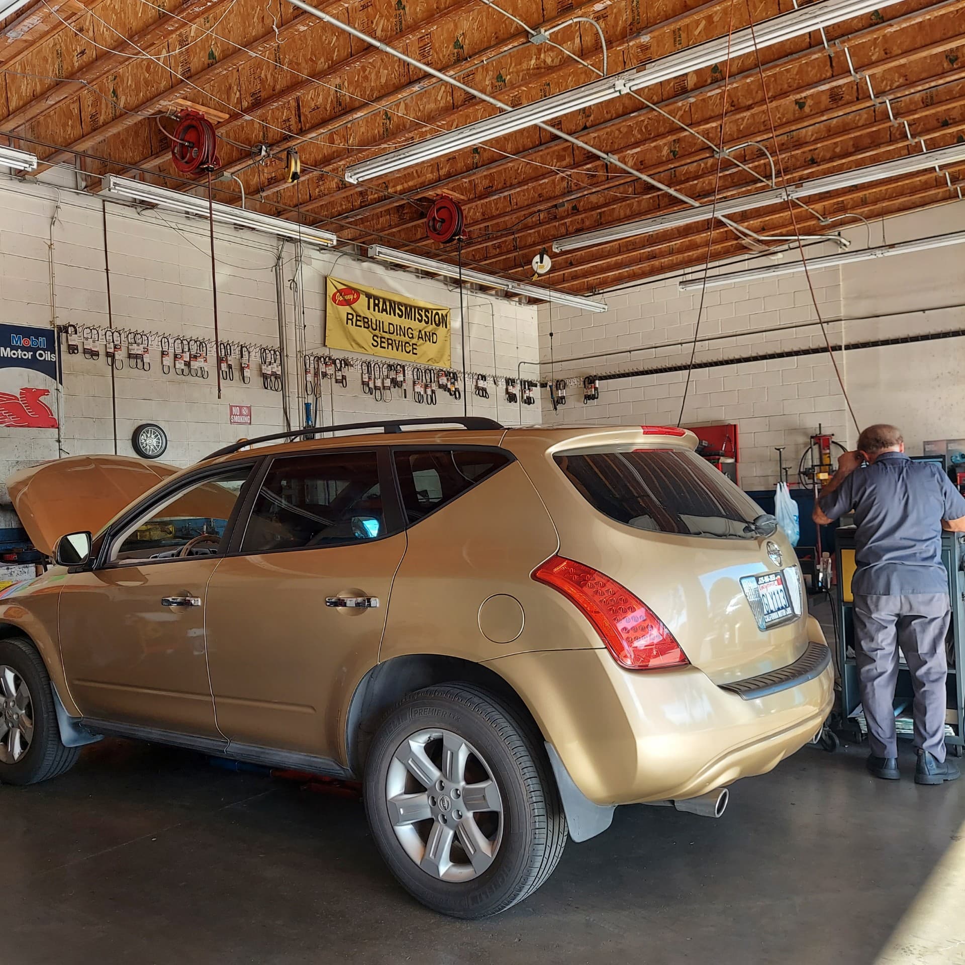Photo or depiction of a automotive & vehicle business