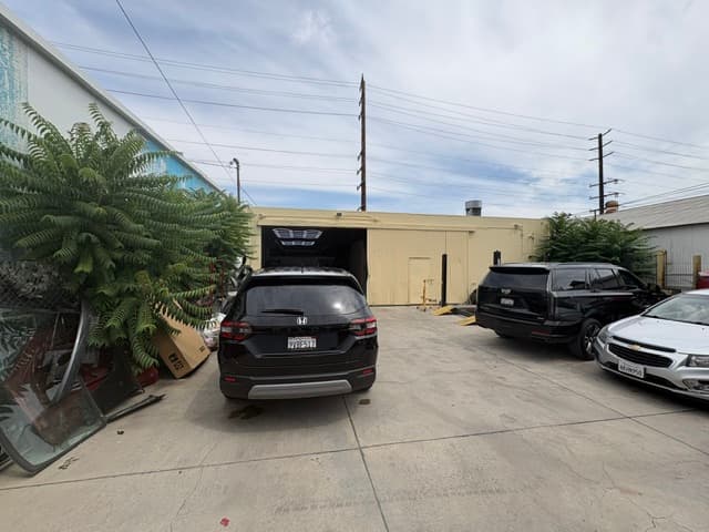 Photo or depiction of a automotive & vehicle business