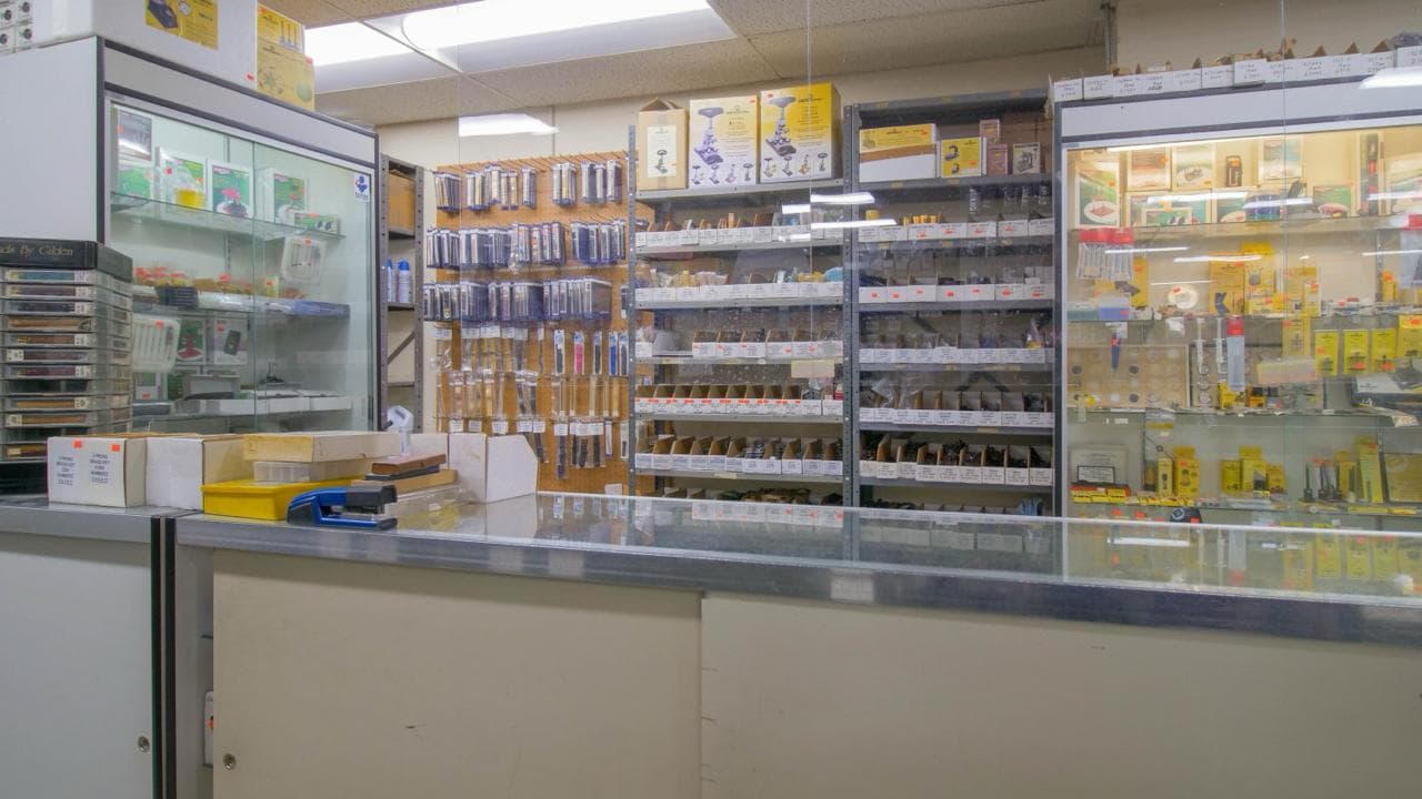 Photo or depiction of a service business