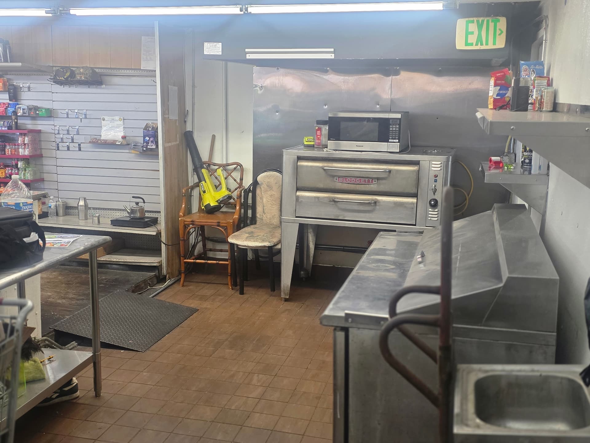 Photo or depiction of a retail business