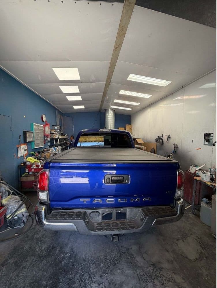 Photo or depiction of a automotive & vehicle business