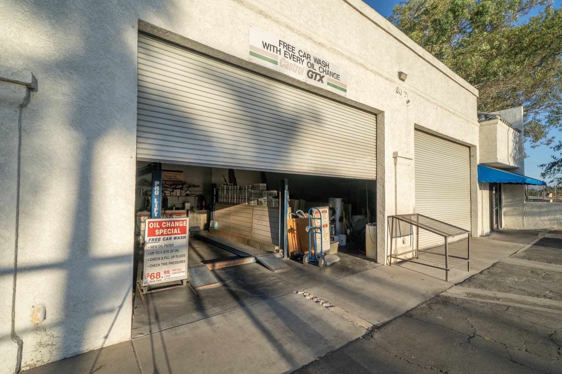 Photo or depiction of a automotive & vehicle business