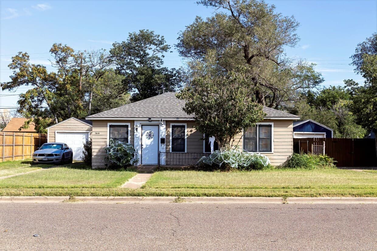 Photo or depiction of a real estate business