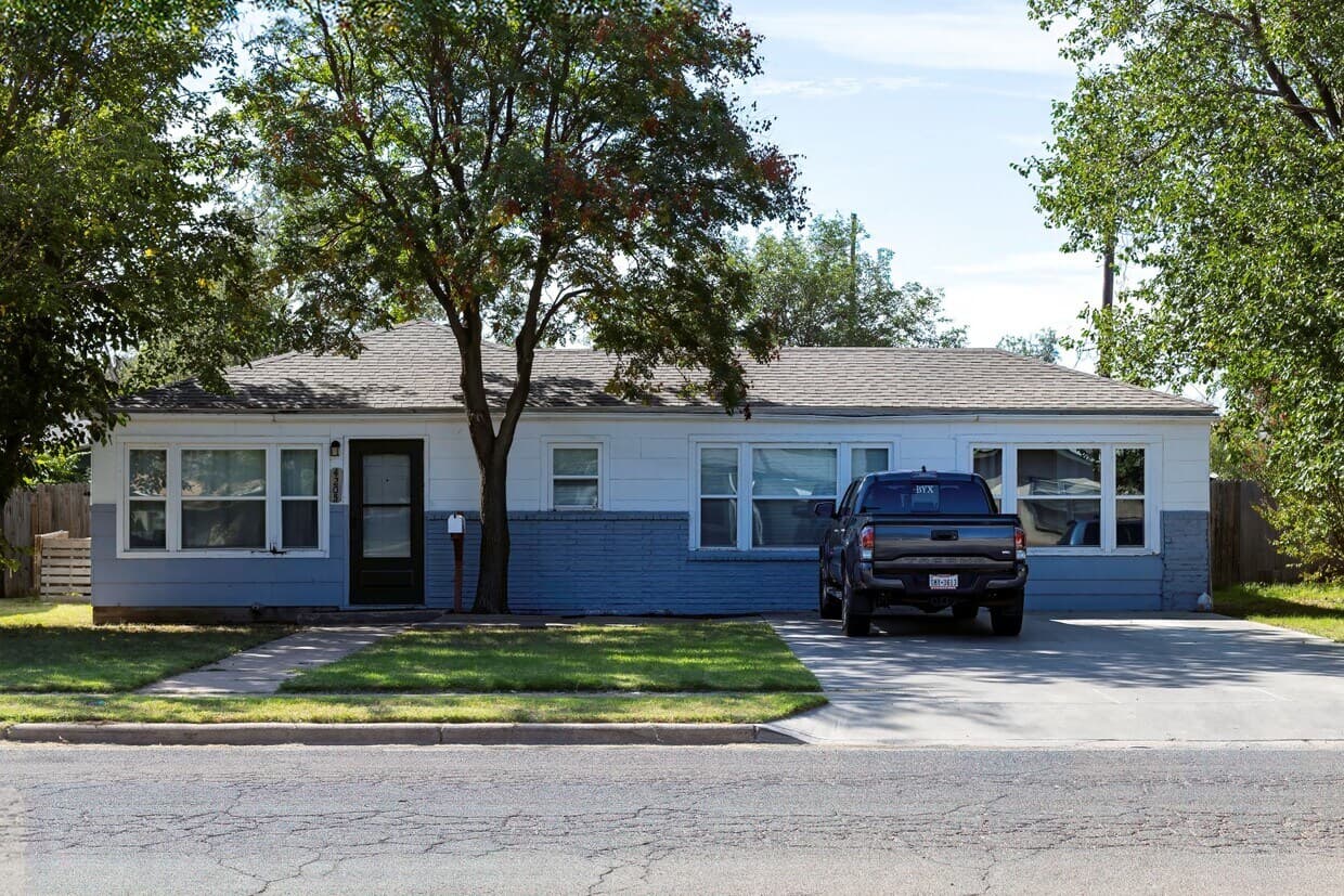 Photo or depiction of a real estate business
