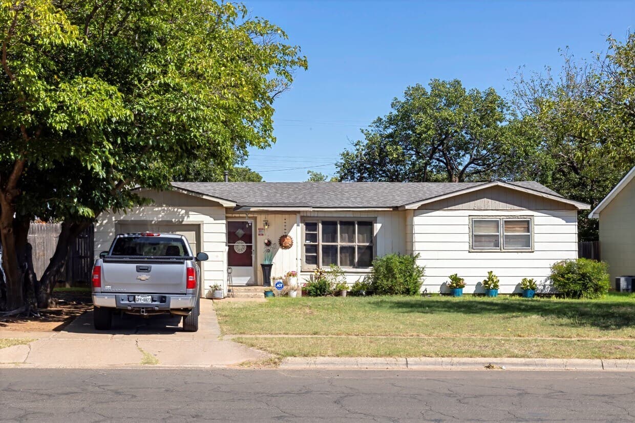 Photo or depiction of a real estate business