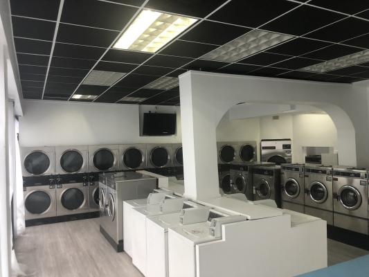 Manhattan Beach, LA County Coin Laundromat - Close To Beach Business For Sale