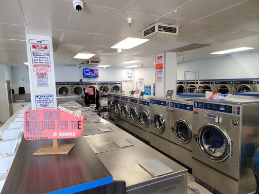 Santa Ana, Orange County Coin Laundromat - Turnkey, Great Opportunity Business For Sale